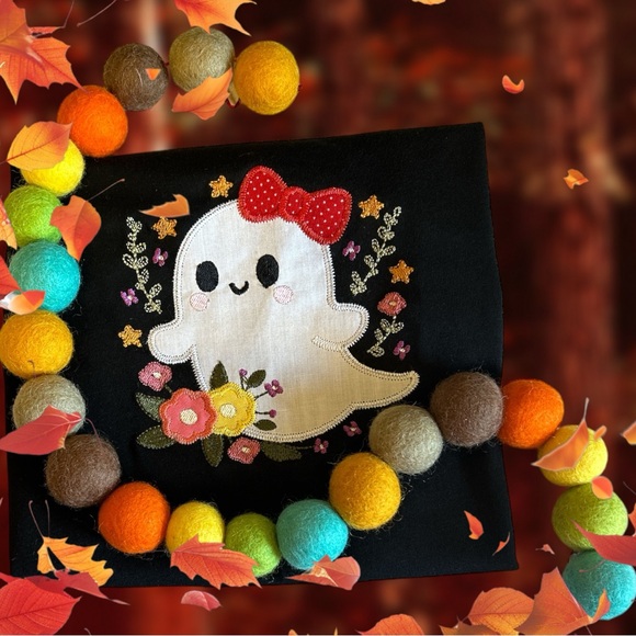 New Appliqué Embroidery Girl Ghost Floral Ghost Halloween Tee PERSONALIZE ME - Picture 1 of 3